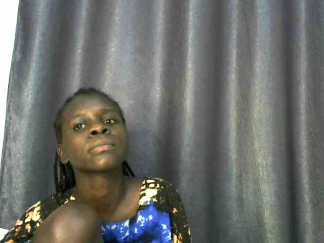 Little-queen webcam