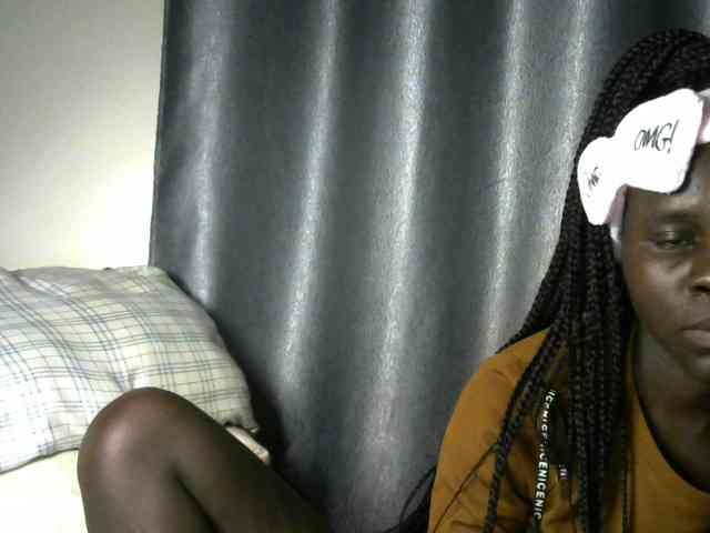 Little-queen webcam