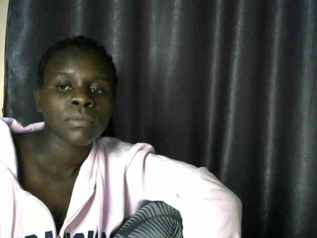 Little-queen webcam