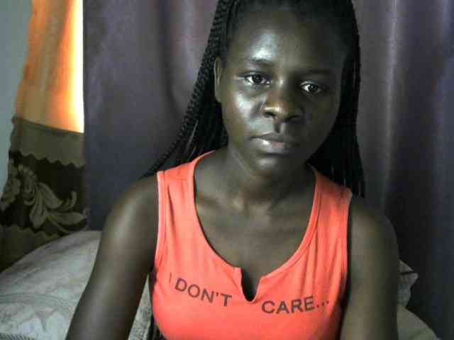 Little-queen webcam