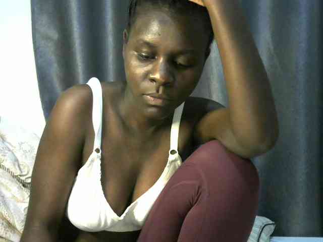 Little-queen webcam