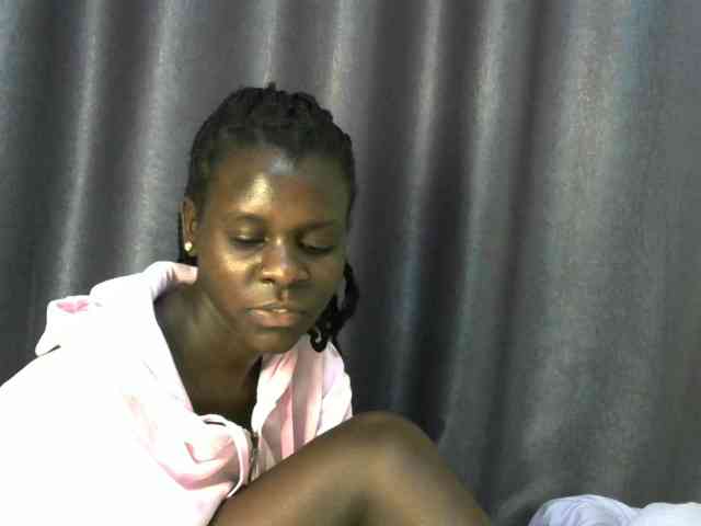 Little-queen webcam