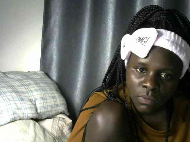 Little-queen webcam