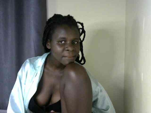Little-queen webcam