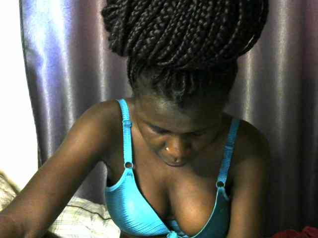 Little-queen webcam