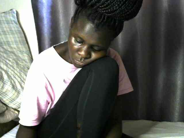 Little-queen webcam
