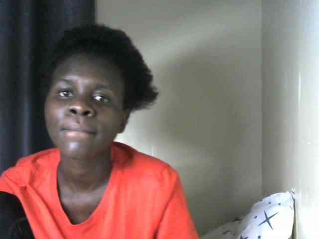 Little-queen webcam