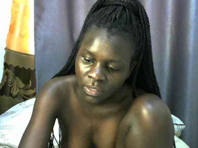 Little-queen webcam