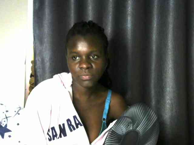 Little-queen webcam