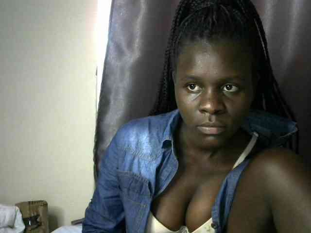 Little-queen webcam