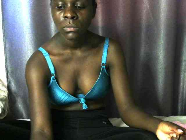 Little-queen webcam