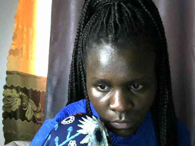 Little-queen webcam