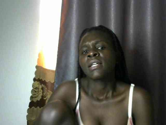 Little-queen webcam
