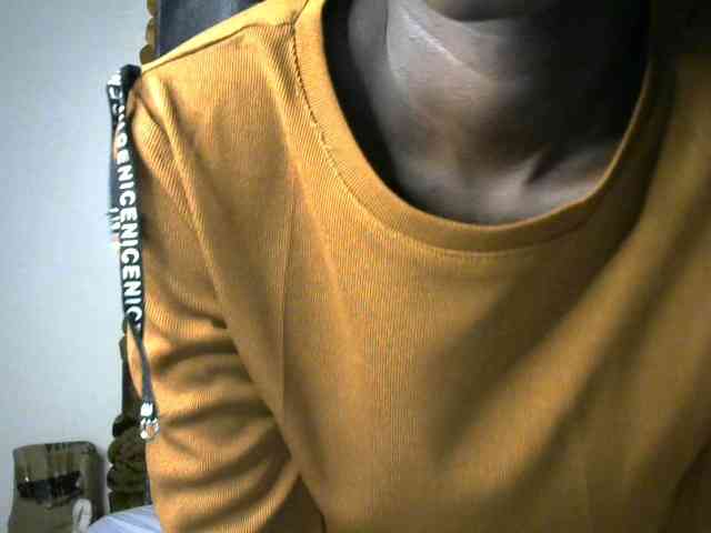 Little-queen webcam