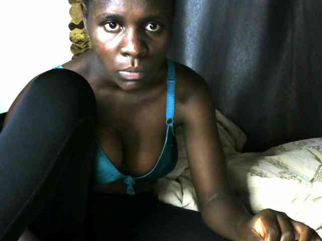 Little-queen webcam