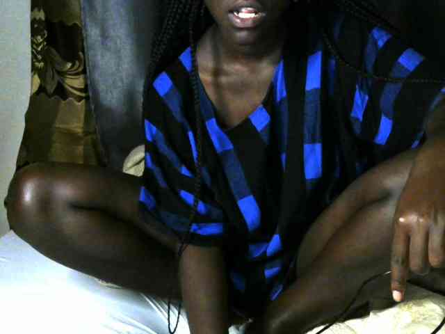 Little-queen webcam