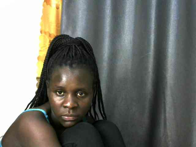 Little-queen webcam