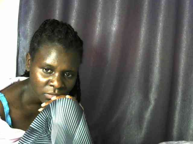 Little-queen webcam