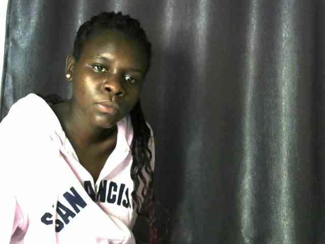 Little-queen webcam