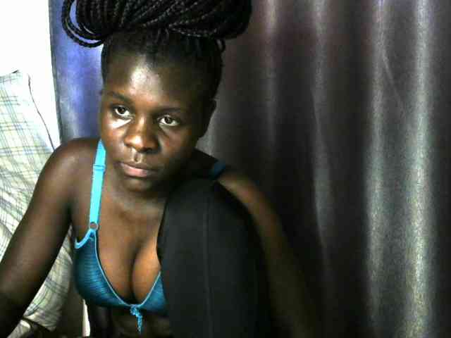 Little-queen webcam