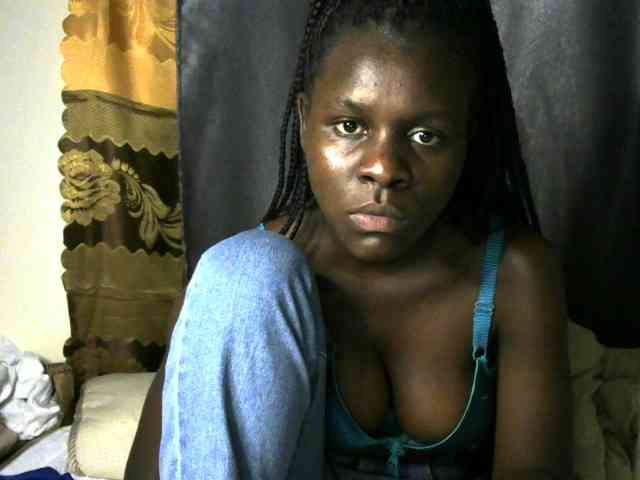 Little-queen webcam