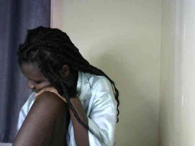 Little-queen webcam