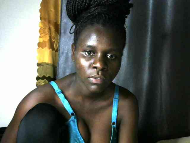 Little-queen webcam