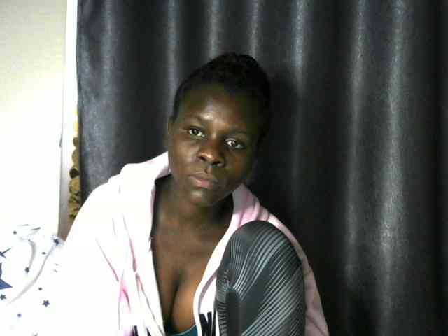 Little-queen webcam