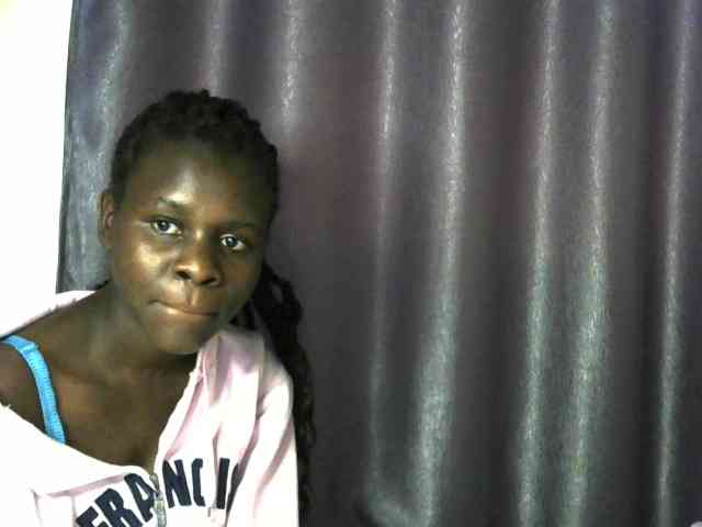 Little-queen webcam
