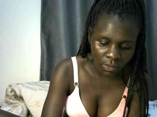 Little-queen webcam