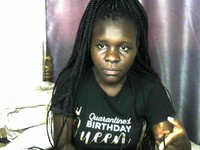 Little-queen webcam