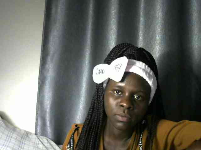 Little-queen webcam