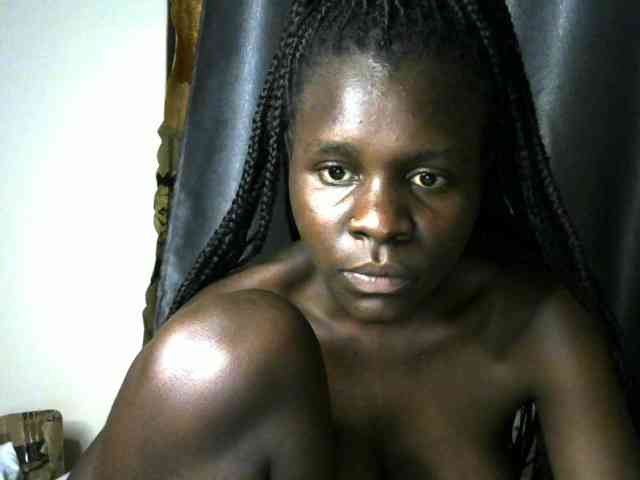 Little-queen webcam