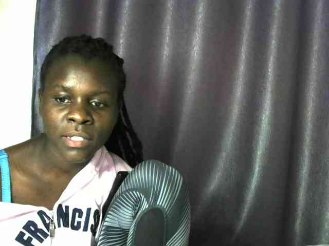 Little-queen webcam