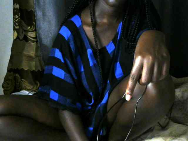 Little-queen webcam
