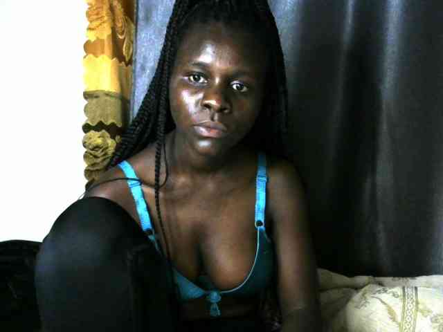 Little-queen webcam