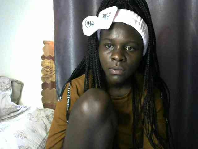 Little-queen webcam