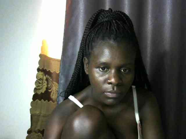 Little-queen webcam