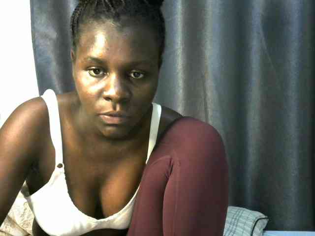 Little-queen webcam