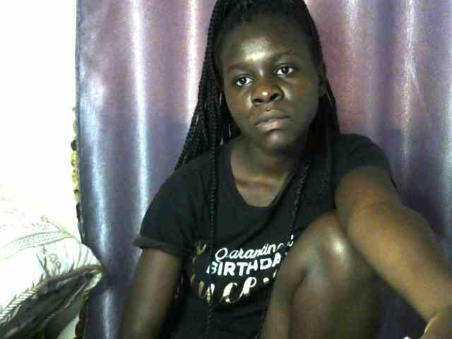 Little-queen webcam
