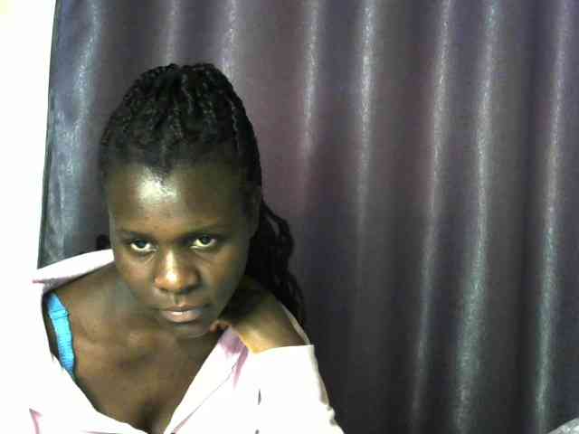 Little-queen webcam
