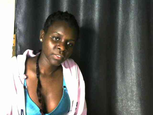 Little-queen webcam