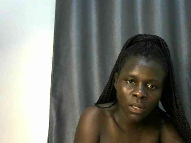 Little-queen webcam