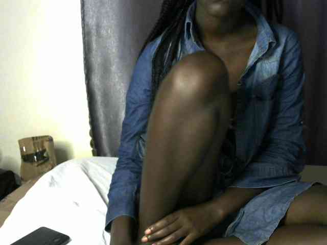 Little-queen webcam