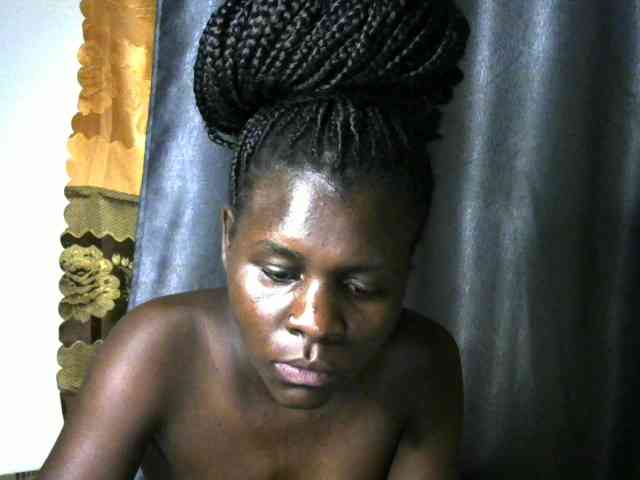Little-queen webcam