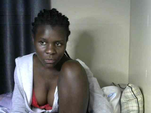 Little-queen webcam