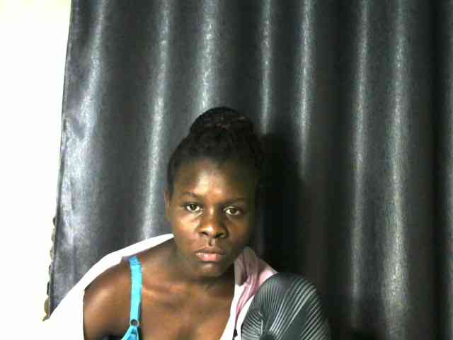 Little-queen webcam