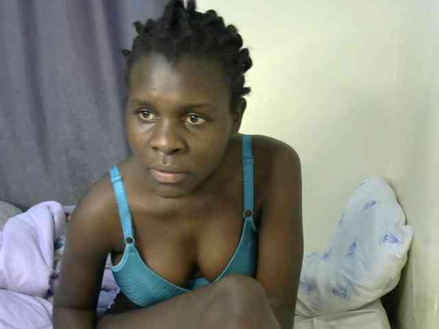 Little-queen webcam
