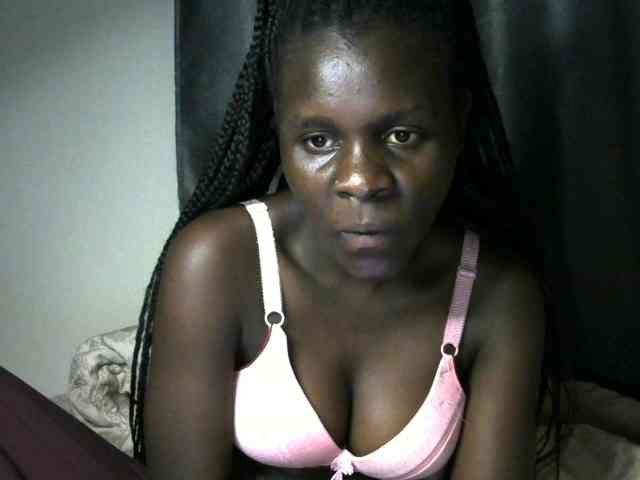 Little-queen webcam