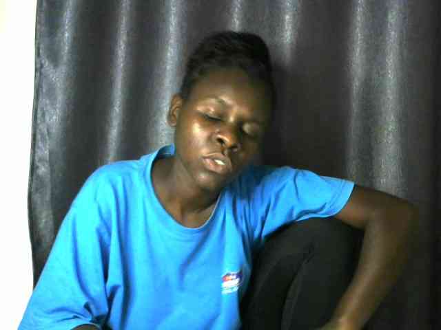 Little-queen webcam